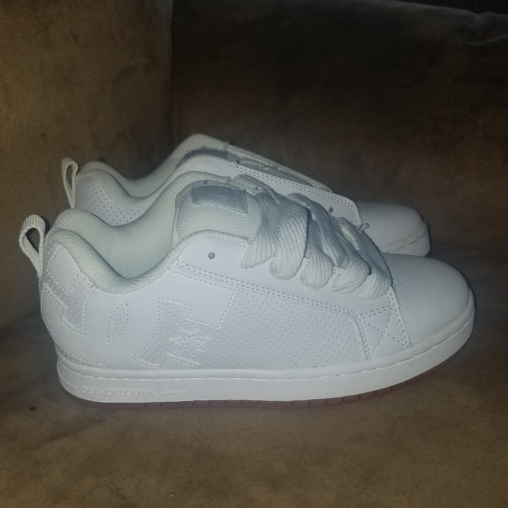 DC shoes